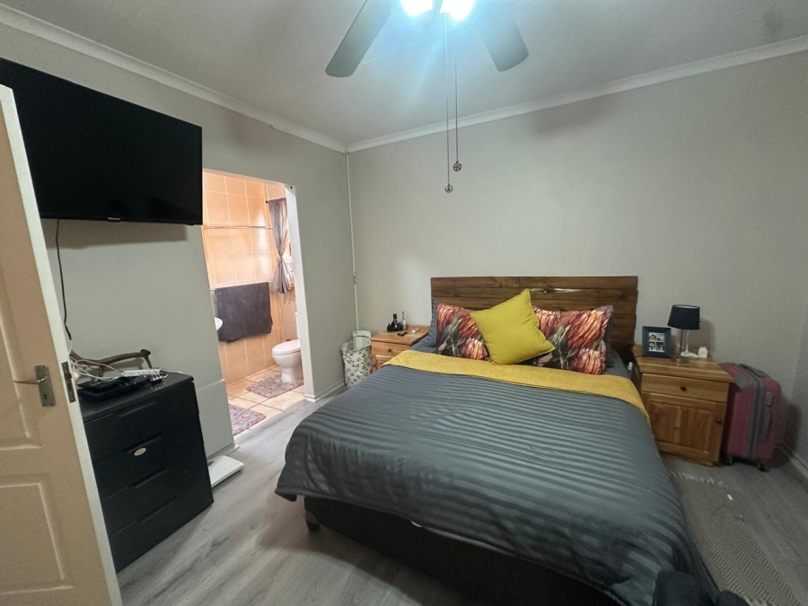 2 Bedroom Property for Sale in Campher Park Eastern Cape